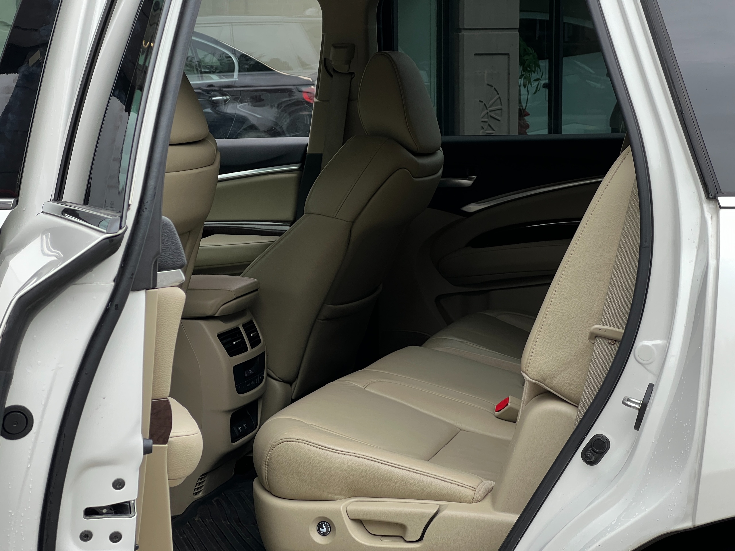 2017 Acura MDX - Image 15